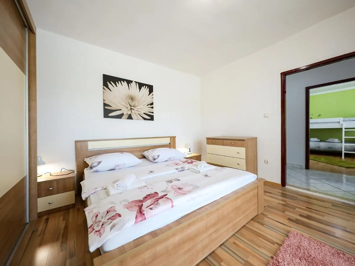 Lovely Holiday Home In Policnik With Private Pool